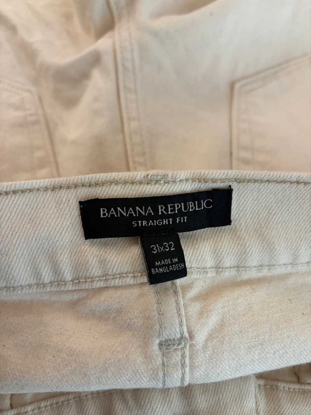 Banana Republic Beige Cream Straight Fit Jeans 31x32 NWT